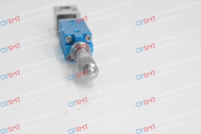 Dispensing valve