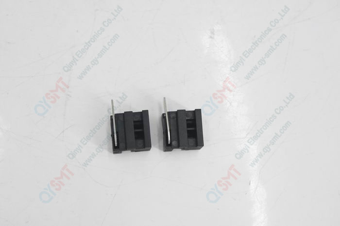 Chain Clip left