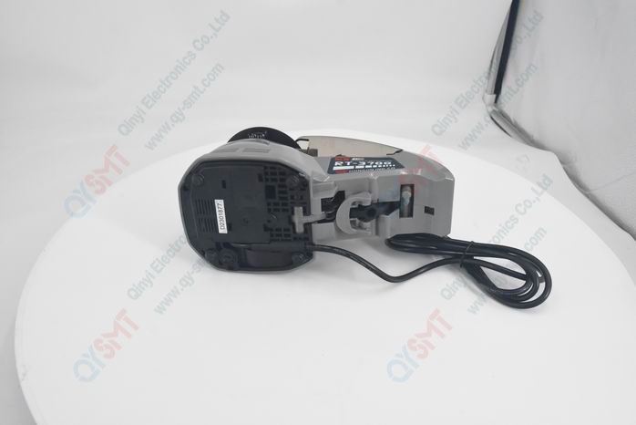 Automatic tape dispenser