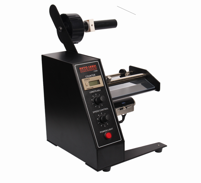 Label dispenser without rewinding