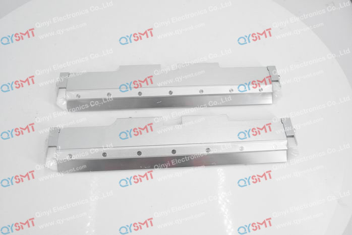 GKG Titan Squeegee