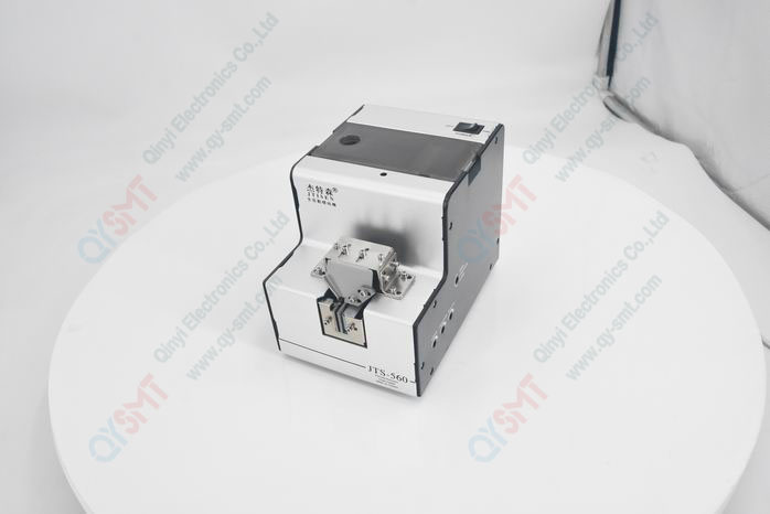 Manual screw feeder