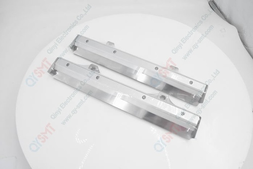 [..MTKA000443AA（L=370）] squeegee holder with blade